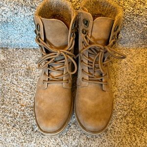 Cliffs by WHITE MOUNTAIN Tan Combat Boots with Lace-Up Design